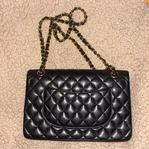 Elegant Black Quilted Leather Flap Chain Shoulder Bag